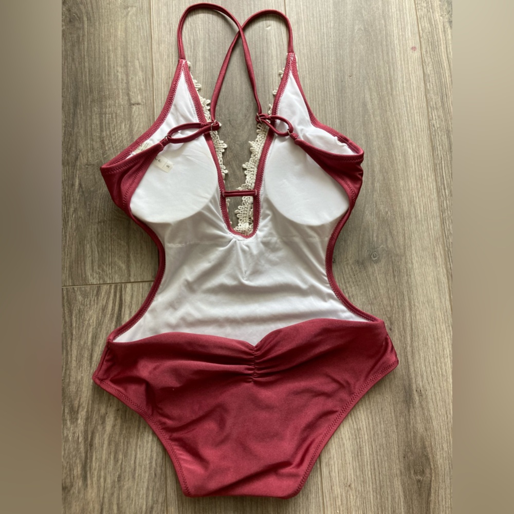 Lace Splicing Back Hook Closure One-Piece Swimsuit Women V-Neck Backless Sexy